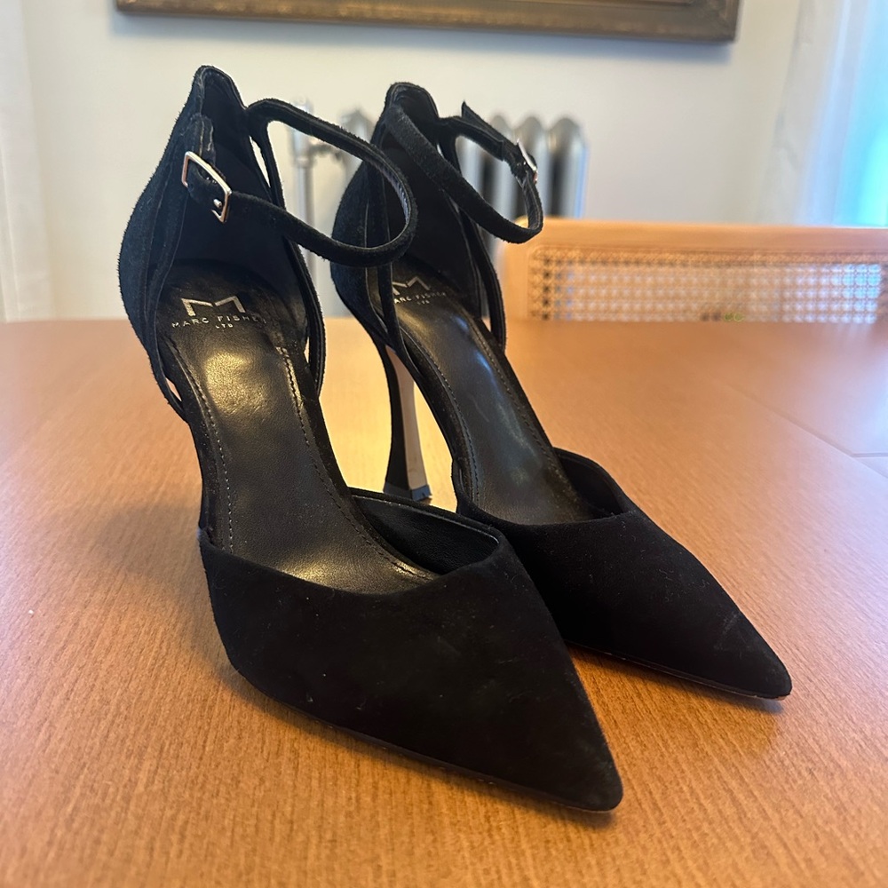 Marc Fisher Lynnie Ankle Strap Pump Size 6